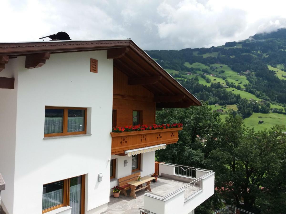 Ferienwohnung Hippach - Monika Sporer エクステリア 写真